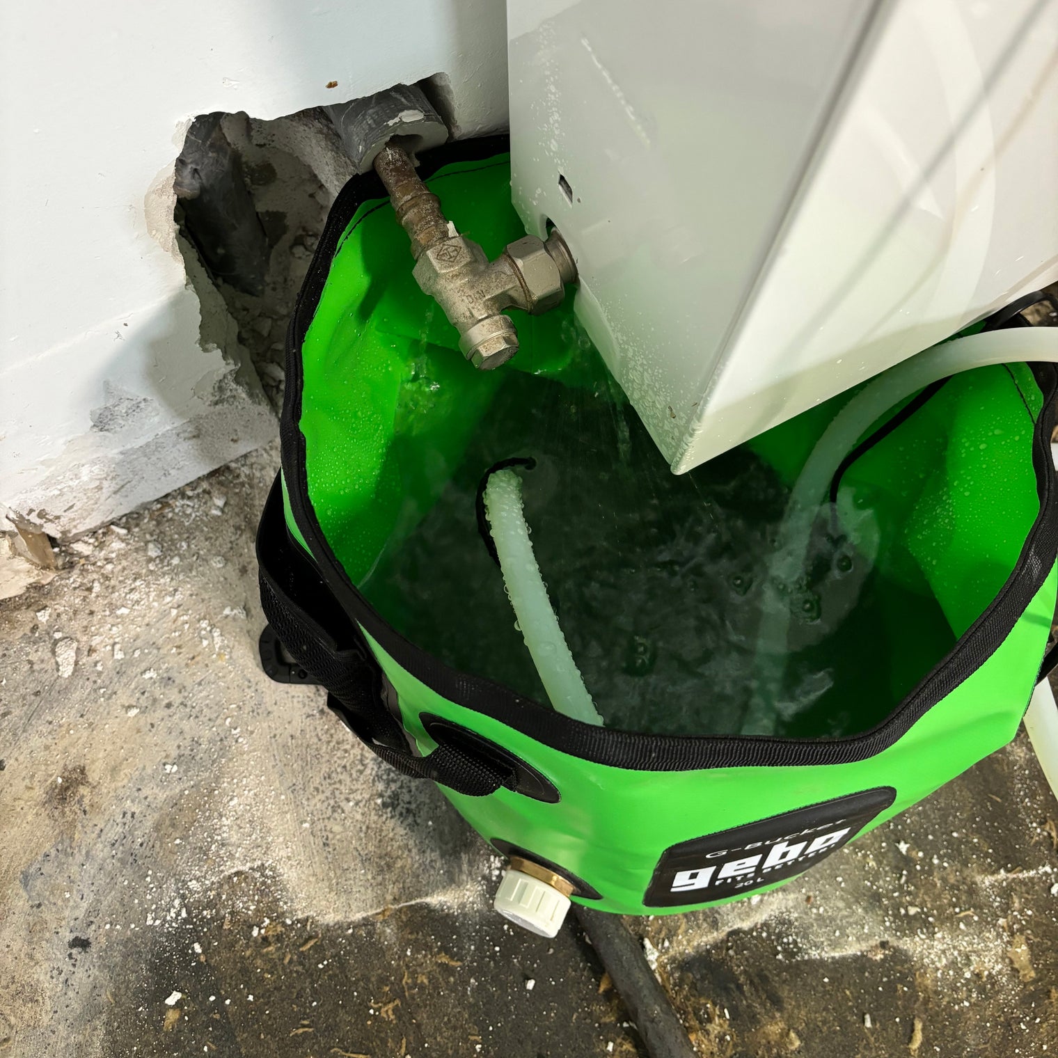 KIT Premium - Seau G-Bucket 20 litres PVC 0,9mm + pompe + batterie