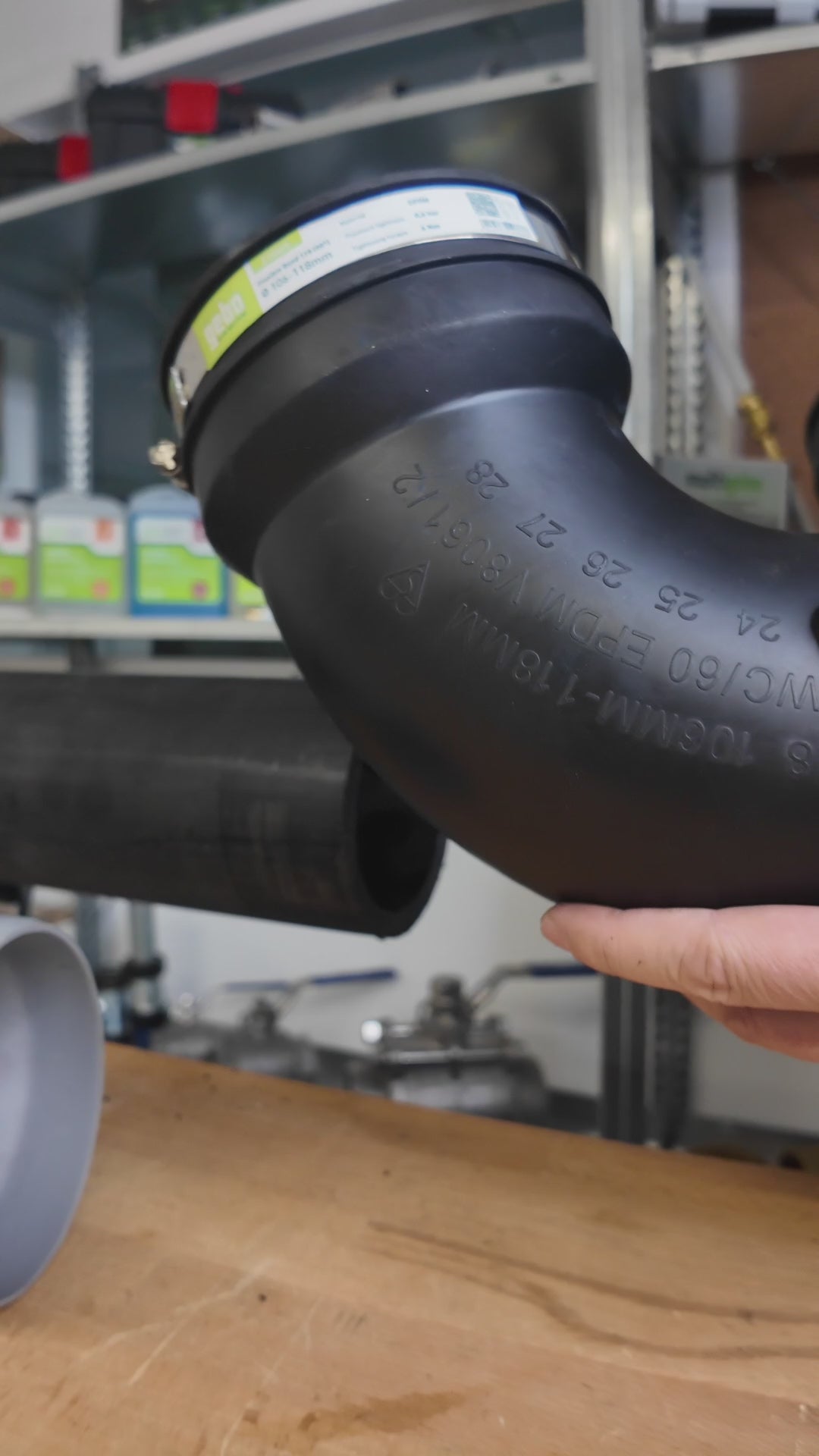 Coude flexible Gebo Flex pour eaux usées